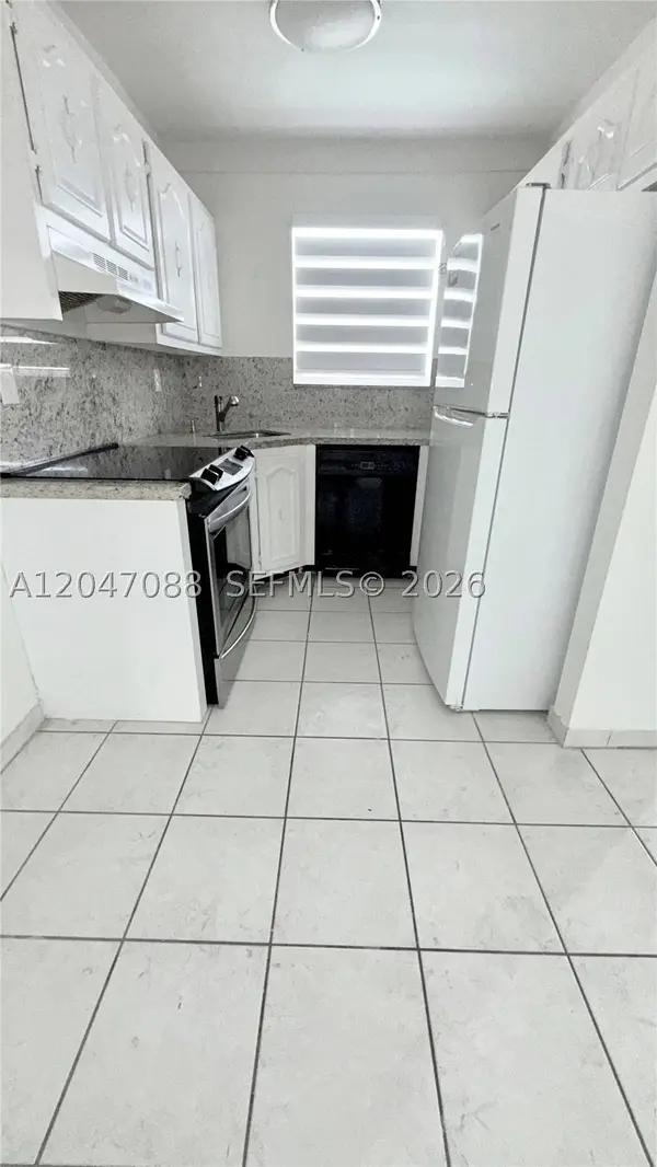 1975 NE 135th St #3F, North Miami, FL 33181