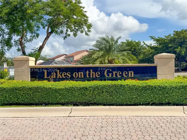 9011 NW 193rd Ter, Hialeah, FL 33018