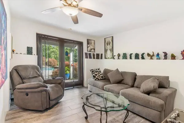 986 Cliff Ave, Yorktown Heights, NY 10598-6030