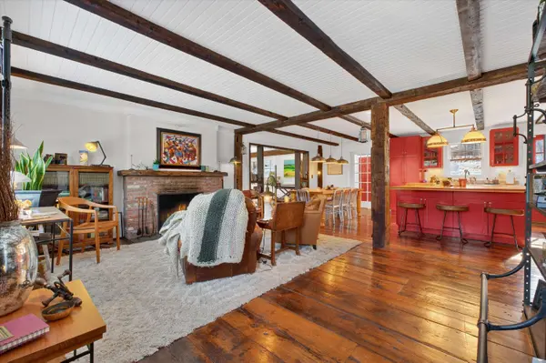 1125 Old Quaker Hill Rd, Pawling, NY 12564-1615