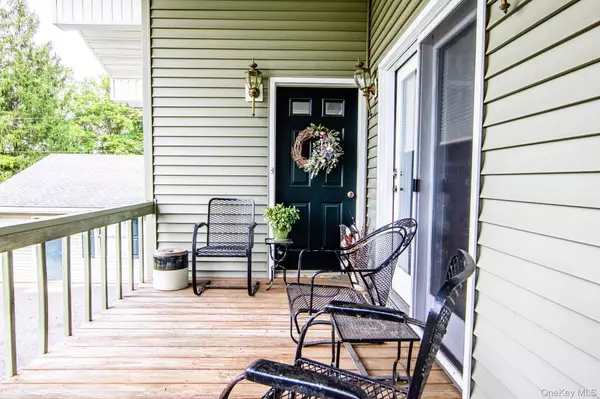 284 Ohaire RD, Middletown, NY 10941