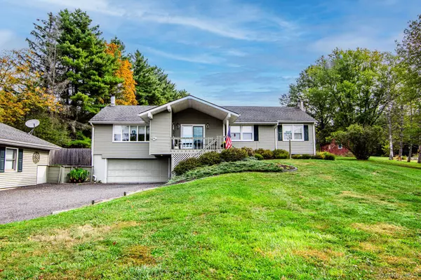 284 Ohaire RD, Middletown, NY 10941