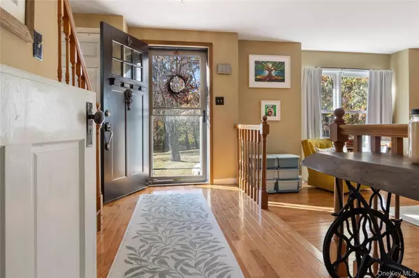 12 Chapel RD, Newburgh, NY 12550