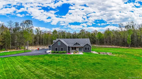240 Sinsabaugh RD, Pine Bush, NY 12566