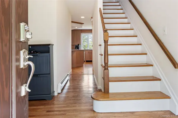 10 Sunset HTS, Monroe, NY 10950