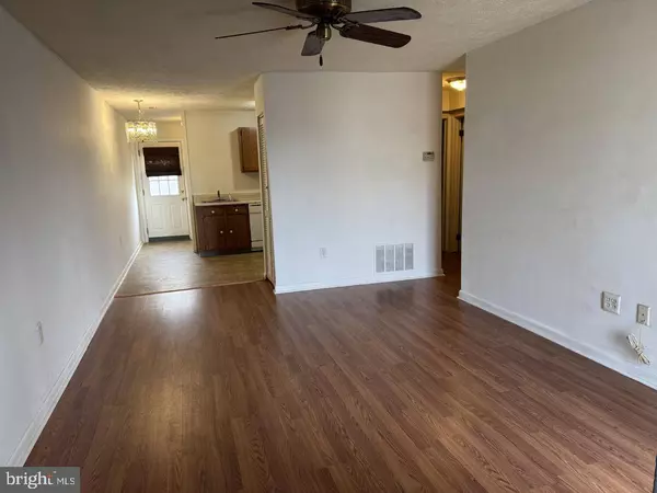 208 W BEAVER CT, Bear, DE 19701