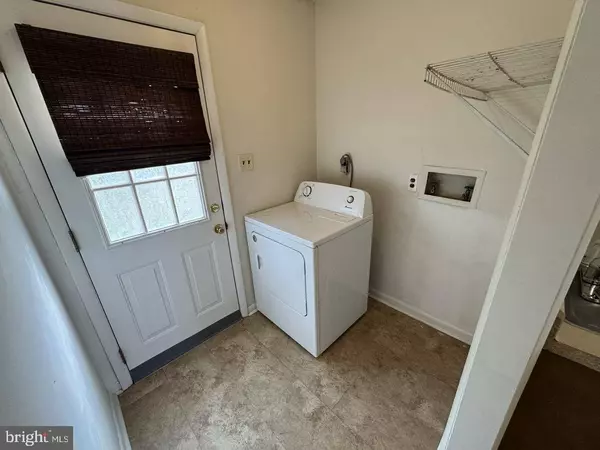 208 W BEAVER CT, Bear, DE 19701