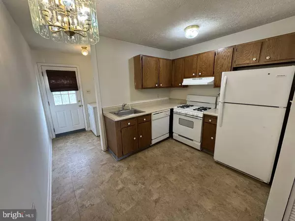 208 W BEAVER CT, Bear, DE 19701