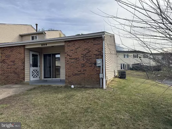 208 W BEAVER CT, Bear, DE 19701