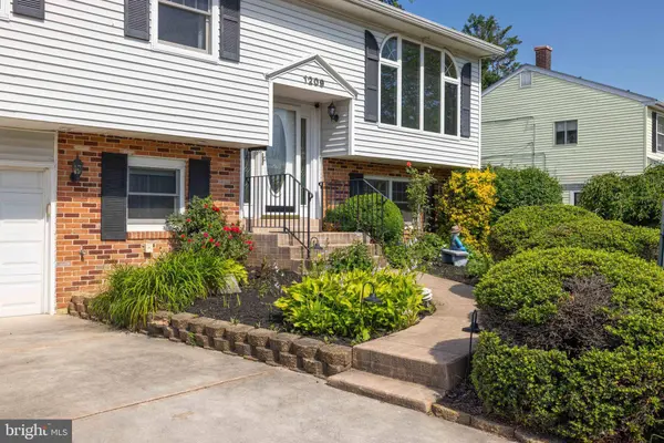 1209 GRAYROCK RD, Newark, DE 19713