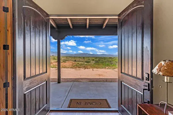 1564 S FLORES Lane, Benson, AZ 85602