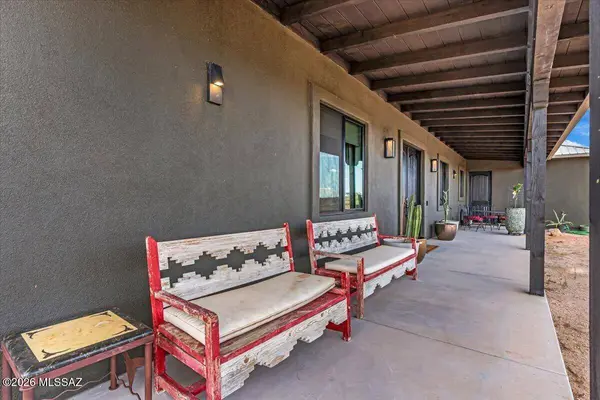 1564 S Flores Ln, Benson, AZ 85602