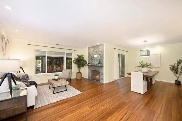 45 Sandburg DR, Sacramento, CA 95819