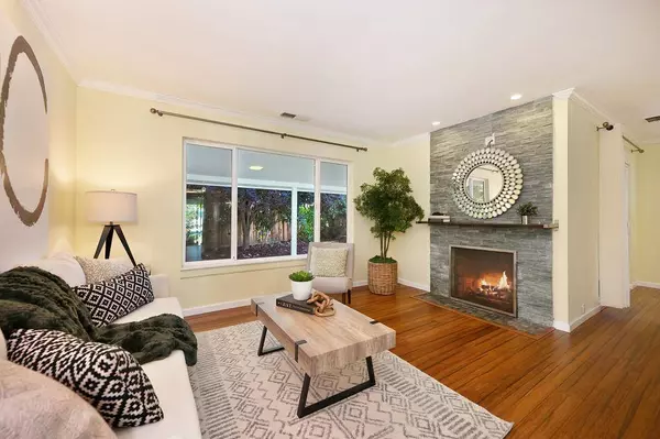 45 Sandburg DR, Sacramento, CA 95819