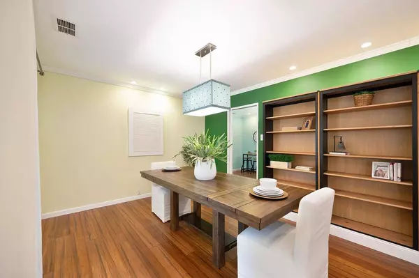 45 Sandburg DR, Sacramento, CA 95819