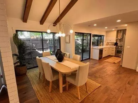 401 Dunbarton CIR, Sacramento, CA 95825