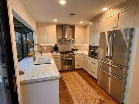 401 Dunbarton CIR, Sacramento, CA 95825