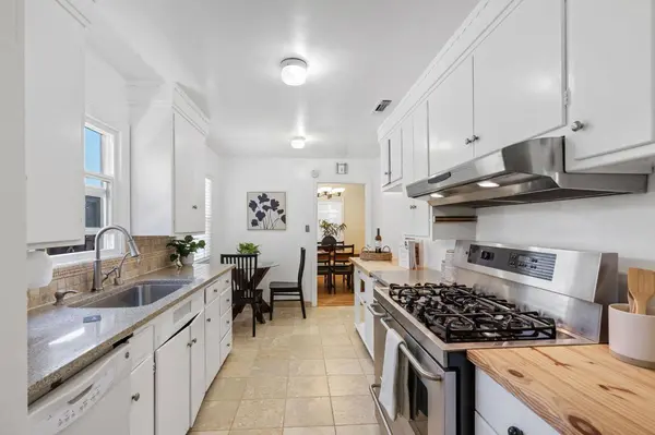 6101 3rd AVE, Sacramento, CA 95817