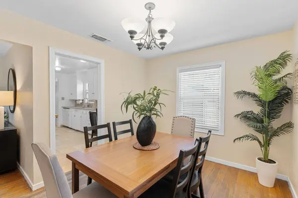 6101 3rd AVE, Sacramento, CA 95817