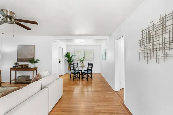 7043 Demaret DR, Sacramento, CA 95822