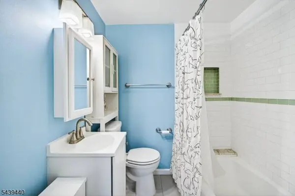 97 Berkeley Ave #2, Bloomfield Twp., NJ 07003