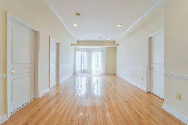 84 ADAMS ST  #3D