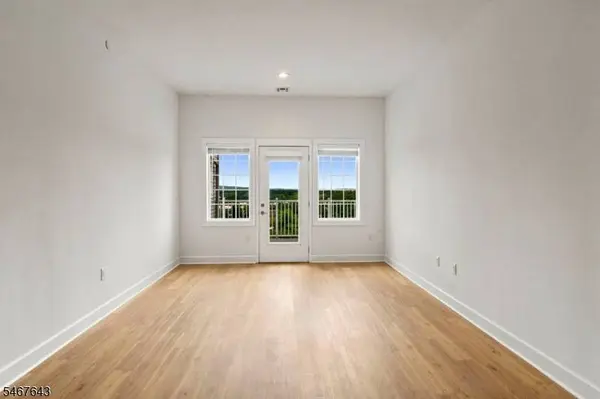 17 Hook Mt Rd #202, Montville Twp., NJ 07058