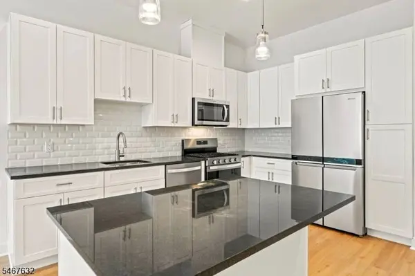 17 Hook Mt Rd #209, Montville Twp., NJ 07058