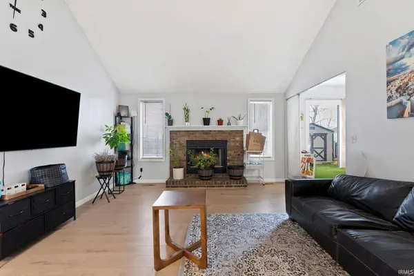 6115 Picacho Drive, Fort Wayne, IN 46825-1806