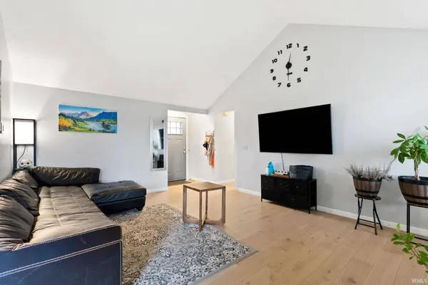 6115 Picacho Drive, Fort Wayne, IN 46825-1806