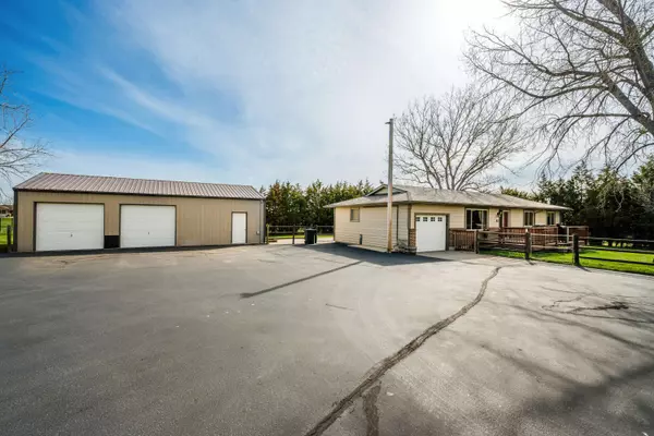 35 Golf Course RD, Sheridan, WY 82801