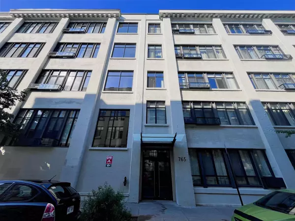 765 Rue Bourget #401, Montréal (le Sud-ouest), QC H4C0A5