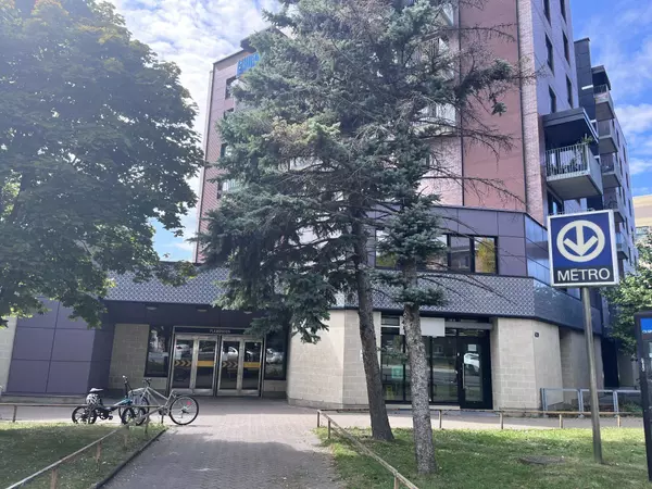 4711 Av. Plamondon #206, Montréal (côte-des-neiges/notre-dame-de-grâce), QC H3Z2A4