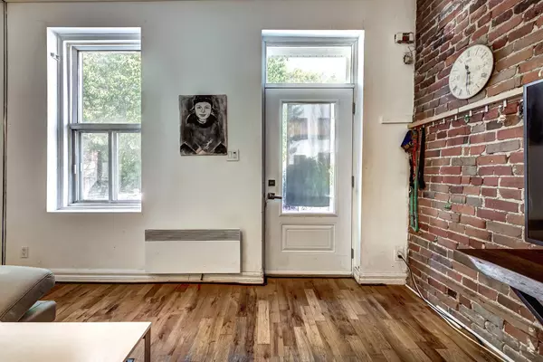 3548 Av. Coloniale, Montréal (le Plateau-mont-royal), QC H2X2Y4