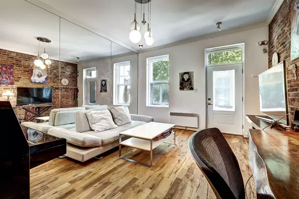 3548 Av. Coloniale, Montréal (le Plateau-mont-royal), QC H2X2Y4
