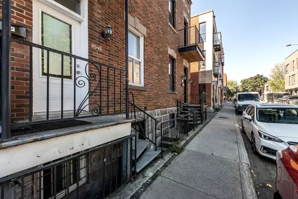 3548 Av. Coloniale, Montréal (le Plateau-mont-royal), QC H2X2Y4