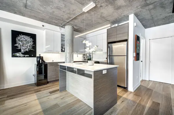 1010 Rue William #705, Montréal (le Sud-ouest), QC H3C0K8