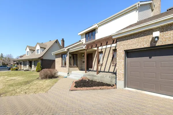 1084 Rue Le Gardeur, Dorval, QC H9S5N6