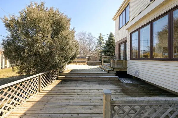 1084 Rue Le Gardeur, Dorval, QC H9S5N6