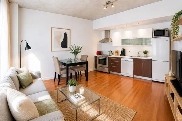 81 Rue De Brésoles #310, Montréal (ville-marie), QC H2Y0A1