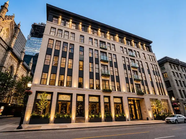 81 Rue De Brésoles #310, Montréal (ville-marie), QC H2Y0A1