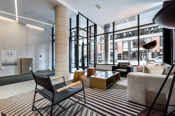 101 Rue Peel #2355, Montréal (le Sud-ouest), QC H3C0Y1