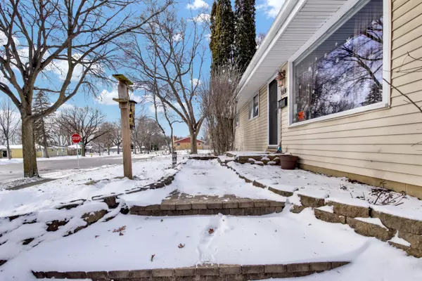 Waukesha, WI 53189-7662,232 Richard St