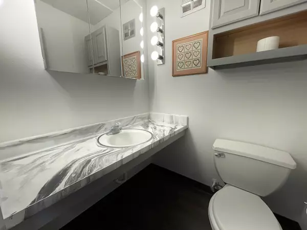 Milwaukee, WI 53224-7146,8867 N 95th St #A