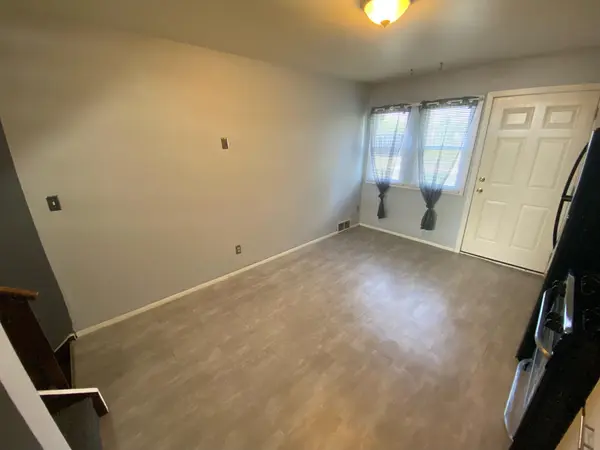 8877 N Swan Rd #J, Milwaukee, WI 53224