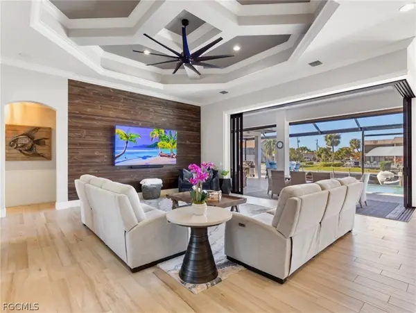 4226 SE 6th Pl, Cape Coral, FL 33904-5304