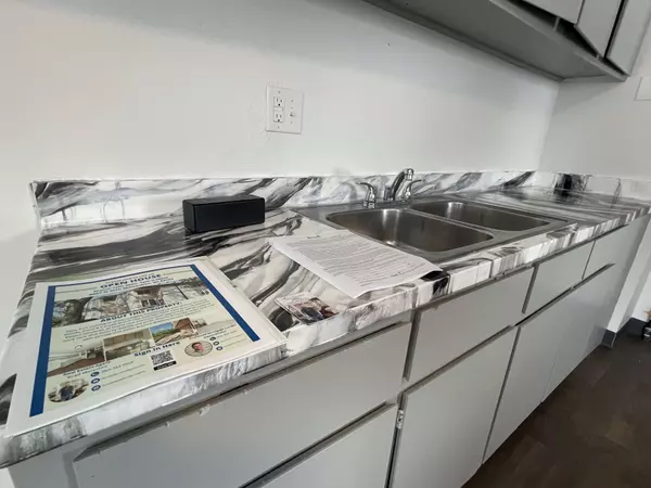 8867 N 95th St #A, Milwaukee, WI 53224-7146