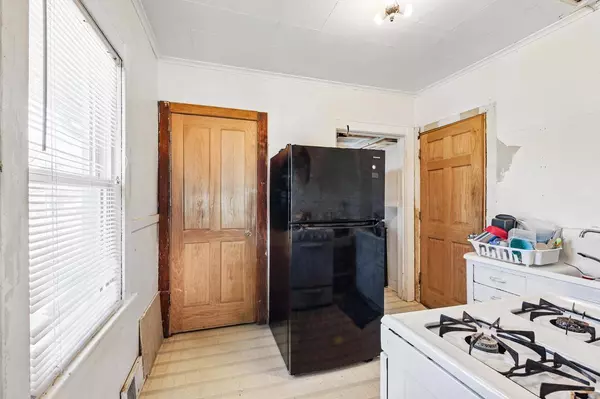 150 Cook STREET, Waukesha, WI 53186