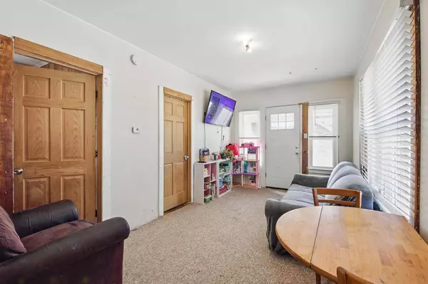 150 Cook STREET, Waukesha, WI 53186