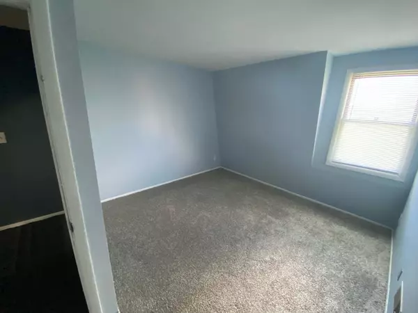 8877 N Swan Rd #J, Milwaukee, WI 53224